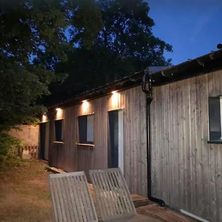 Maison De 2 Chambres A Cucq Avec Jardin Clos Et Wifi *