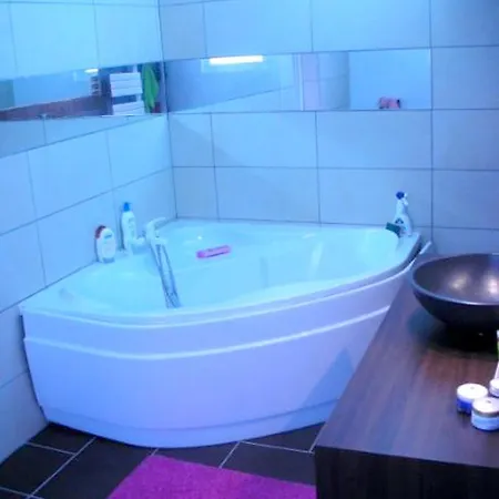 Holiday home Maison De 2 Chambres A Cucq Avec Jardin Clos Et Wifi *